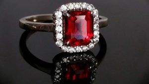 Пироп для Стрельца: совместимость, подходит или нет