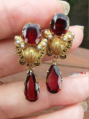 Пироп для Скорпиона: совместимость, подходит или нет