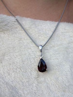 подвеска с пиропом