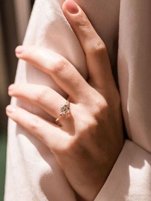 Помолвочные кольца с фианитом: как грамотно выбрать и носить