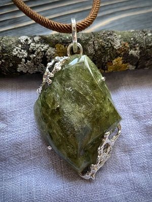 подвеска с гроссуляром