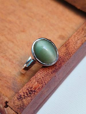 Кольцо с кошачьим глазом