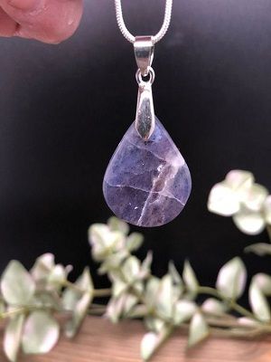 Подвеска с иолитом