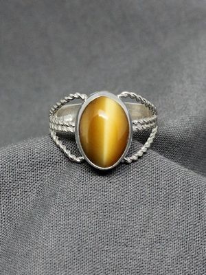 Кольцо с кошачьим глазом