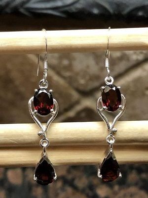 серьги с пиропом