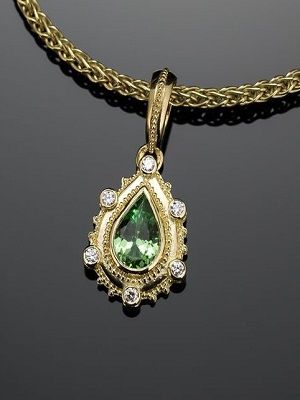 подвеска с Гроссуляром