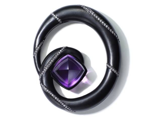 Кольцо из черного титана и бриллиантов с квадратом аметиста
