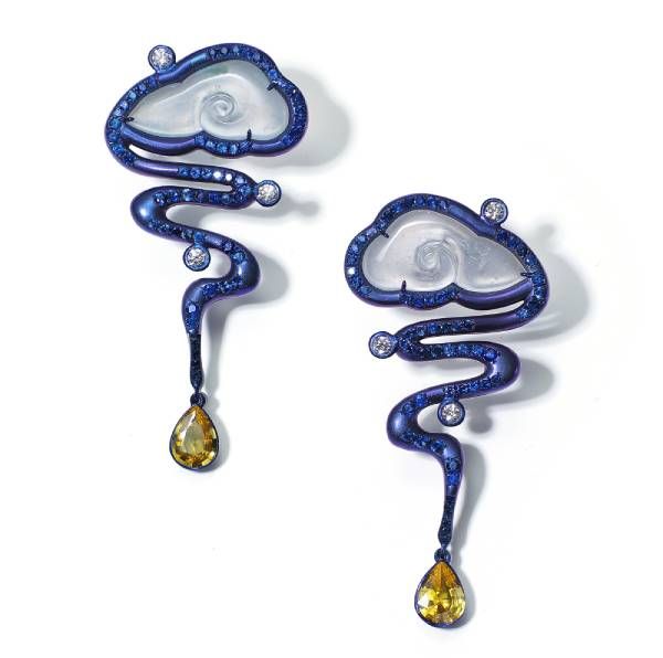 Серьги, изображающие превращение облака в дождь