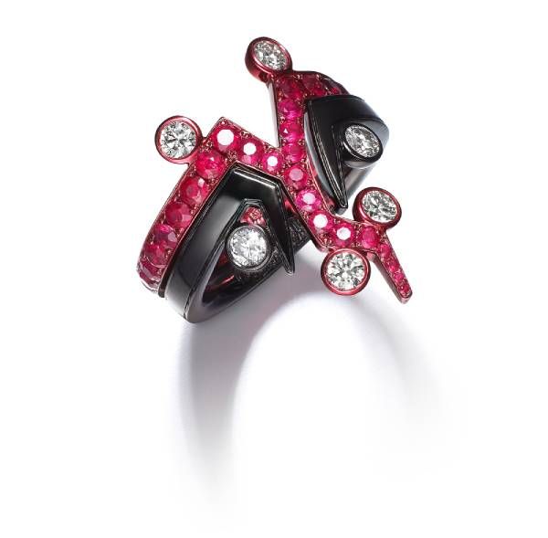 Кольцо с рубинами и бриллиантами