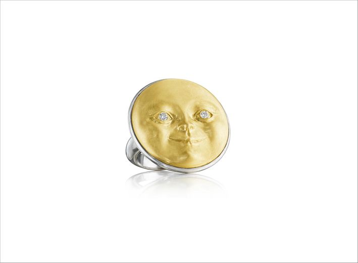 Кольцо «Лицо луны» из 18-каратного золота, серебра и бриллиантов Кольцо «Лицо луны» из 18-каратного золота, серебра и бриллиантов