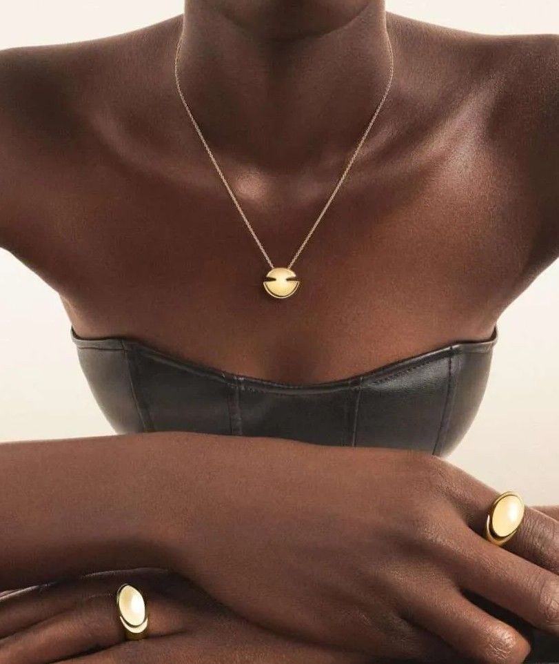 Новая коллекция Cabochon от Bulgari вдохновлена культовой огранкой драгоценных камней дома Новая коллекция Cabochon от Bulgari вдохновлена культовой огранкой драгоценных камней дома