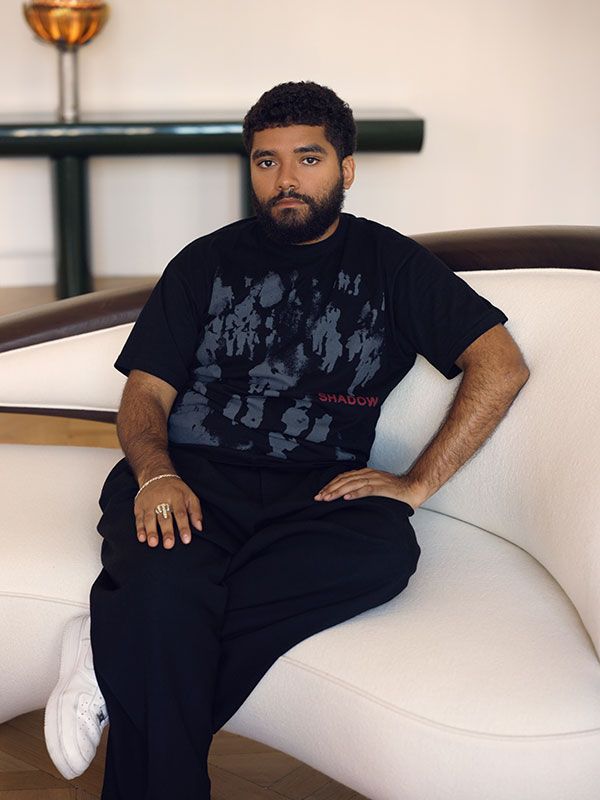 Сэр Кинг Кастро сохраняет наследие своего отца и расширяет его благодаря партнерству с галереей Carpenters Workshop Сэр Кинг Кастро сохраняет наследие своего отца и расширяет его благодаря партнерству с галереей Carpenters Workshop