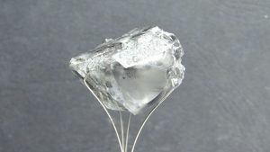 Gem Diamonds добыла 102-каратный алмаз на руднике Летсенг