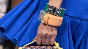 Показы весна/лето – 2024: одержимость ювелирными изделиями Показы весна/лето – 2024: одержимость ювелирными изделиями