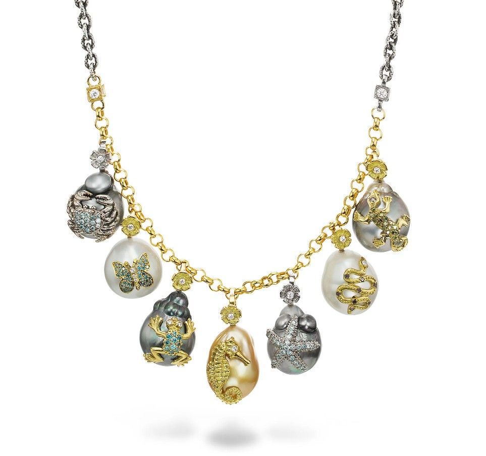 Колье Maris от Stella Flame Jewelry из 18-каратного золота с барочным жемчугом, цветными и белыми бриллиантами