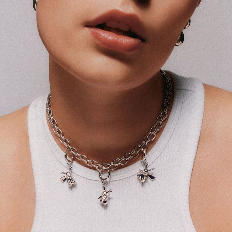 Эти подвески в виде покемонов можно носить разными способами: на цепочках, браслетах и серьгах Эти подвески в виде покемонов можно носить разными способами: на цепочках, браслетах и серьгах