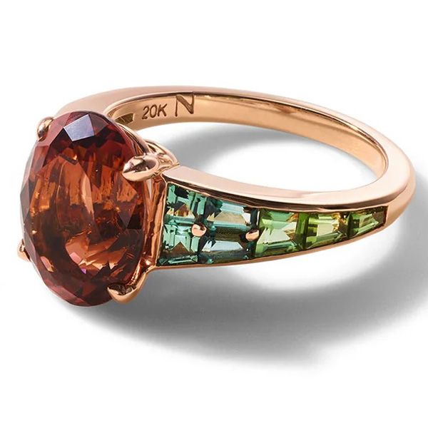 Кольцо от Nak Armstrong из 20-каратного розового золота с мозамбикским и зелеными турмалинами Кольцо от Nak Armstrong из 20-каратного розового золота с мозамбикским и зелеными турмалинами