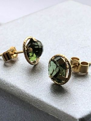 Молдавит для Тельца: совместимость, подходит или нет