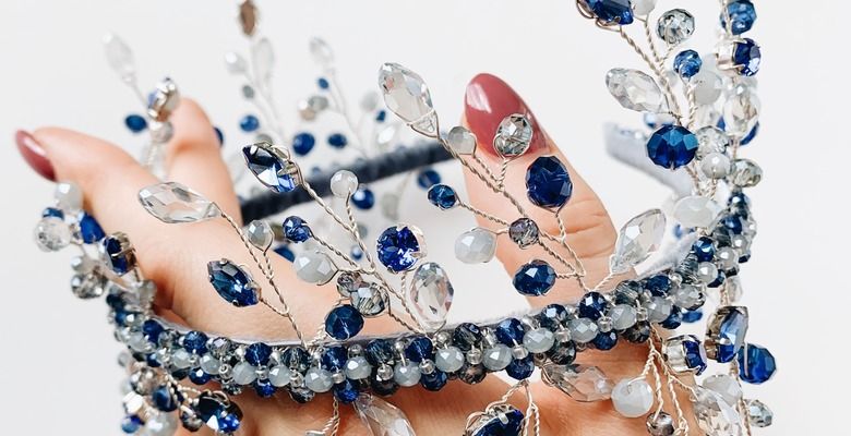 Сапфиры и религия: как сапфиры используются в религиозных ритуалах и символике