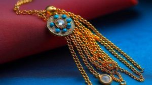 Ювелирные броши-эполеты: какие бывают, как выбрать и носить Ювелирные броши-эполеты: какие бывают, как выбрать и носить