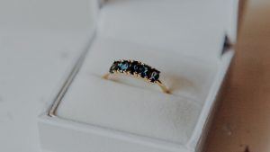 Сапфиры и их влияние на эмоции: как сапфиры влияют на наше настроение и эмоциональное состояние