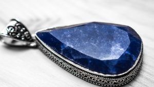 Сапфиры в королевских семьях: какие они – роскошные сапфировые украшения?