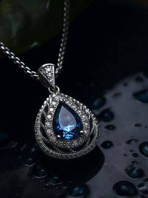 подвеска с сапфиром