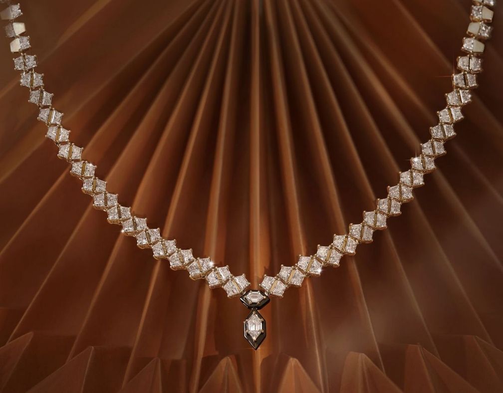 Колье Whispers of Light Колье Whispers of Light