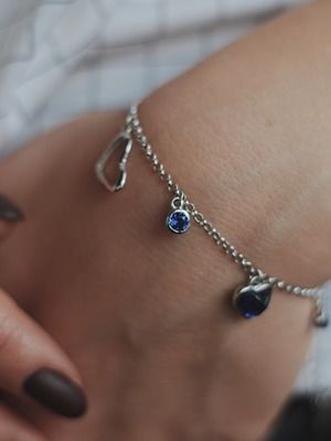 браслет с сапфиром