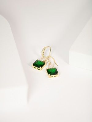 серьги с изумрудом