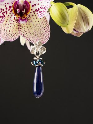 подвеска с сапфиром