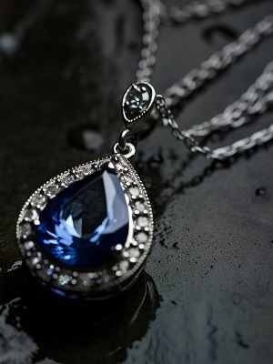 подвеска с сапфиром