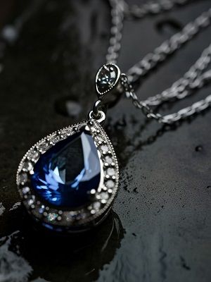 подвеска с сапфиром