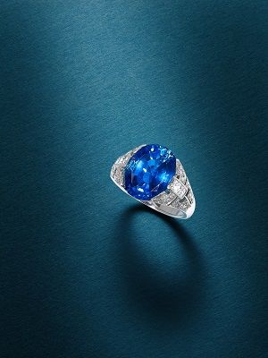 кольцо с сапфиром