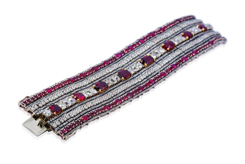 Украшения из коллекции IVY New York x Gemfields Украшения из коллекции IVY New York x Gemfields