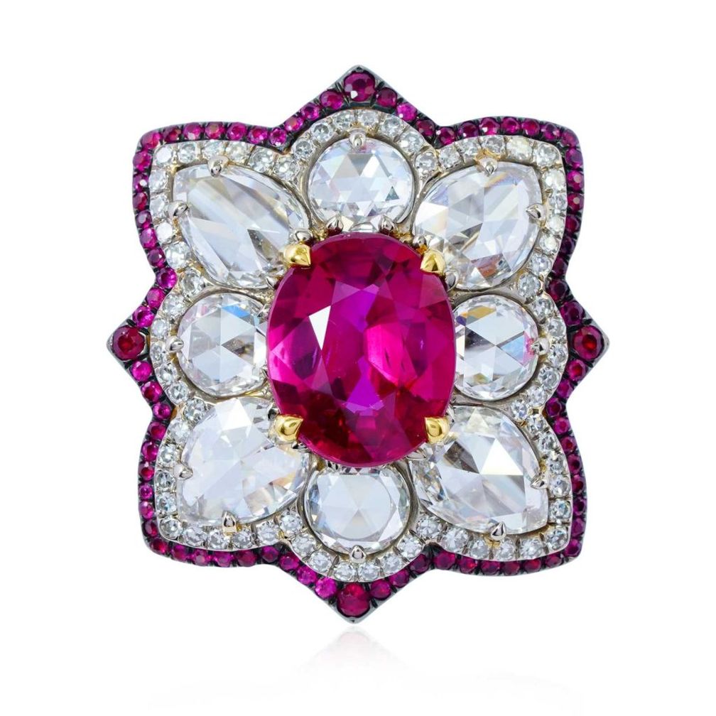 Украшения из коллекции IVY New York x Gemfields Украшения из коллекции IVY New York x Gemfields