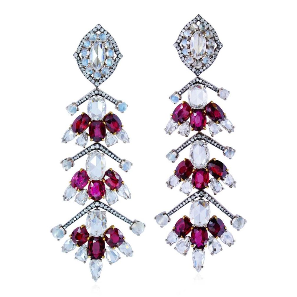 Украшения из коллекции IVY New York x Gemfields Украшения из коллекции IVY New York x Gemfields