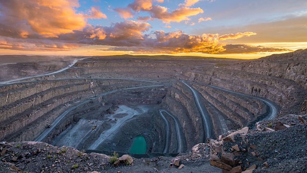 Продажи Gem Diamonds снижаются на фоне слабого рынка