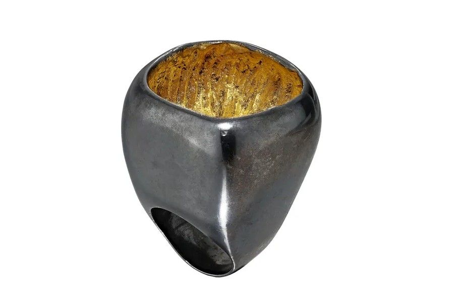 Кольцо от Эмефы Коул Кольцо от Эмефы Коул