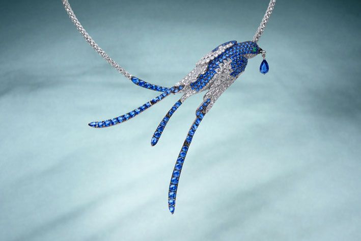 Колье Fortuna с бриллиантами и синими сапфирами Колье Fortuna с бриллиантами и синими сапфирами