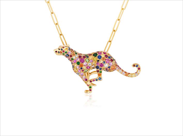 Брошь-подвеска «Гепард» из желтого золота 18 карат с разноцветными сапфирами и ониксом Брошь-подвеска «Гепард» из желтого золота 18 карат с разноцветными сапфирами и ониксом