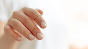 Какие кольца лучше выбирать к квадратному маникюру Какие кольца лучше выбирать к квадратному маникюру