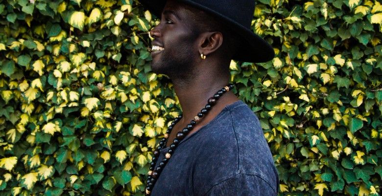 Как выбрать мужские колье с драгоценными камнями