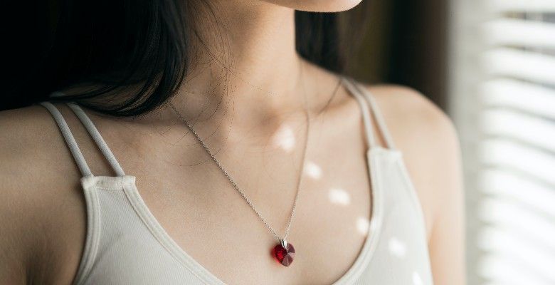 Символы любви: романтические истории о сердцах в ювелирных изделиях