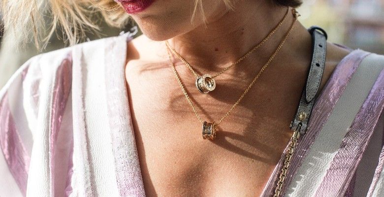 Выбор правильной длины ожерелья для вашего наряда