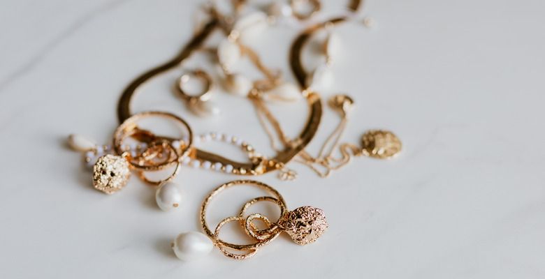 Искусство многослойного украшения: советы юным модницам