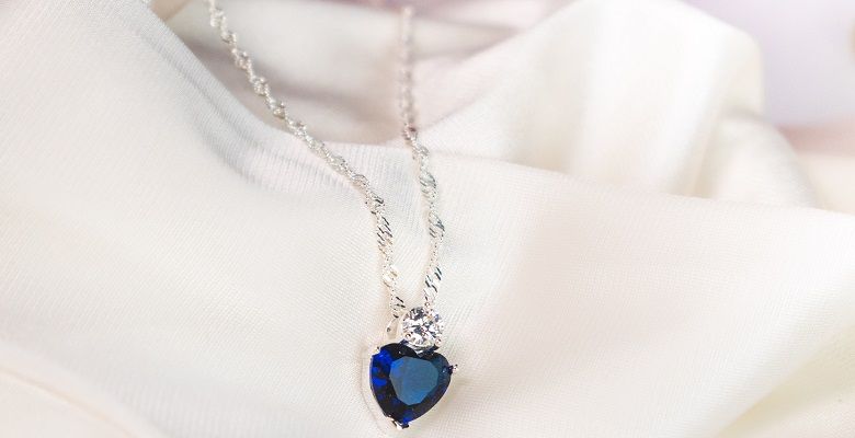 История ожерелий: от жемчужных ниток до колье с драгоценными камнями