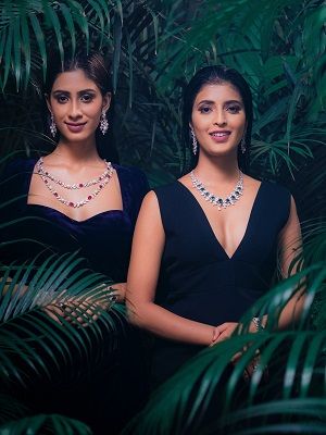 История колье