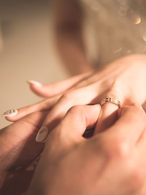 обручальное кольцо