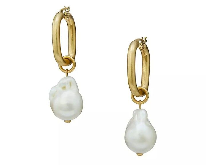 Серьги от Tory Burch с позолотой 18 карат и пресноводным жемчугом Серьги от Tory Burch с позолотой 18 карат и пресноводным жемчугом